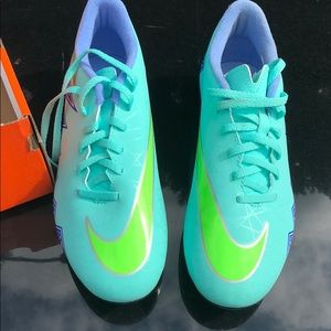 Women’s Nike Hypervenom Cleats -NEW in box! Size 7